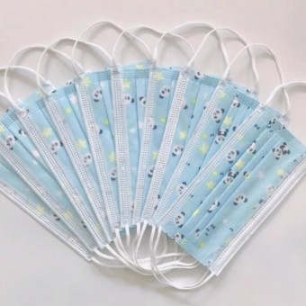 (علبة كمامة اطفال 3 طبقات لون ازرق رسمه باندا (50 كمام